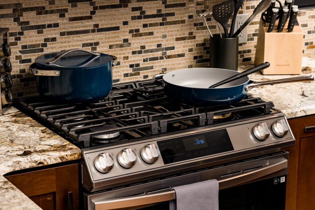 977 Saddle Ridge Dr 018